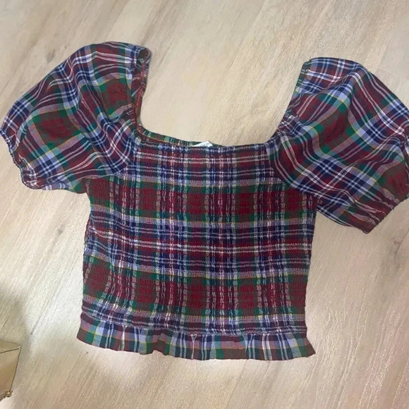 - AMERICAN EAGLE GINGHAM PLAIDPUFF SLEEVE SMOCKED RUFFLE HEMCROP SIZE M - Picture 1 of 10